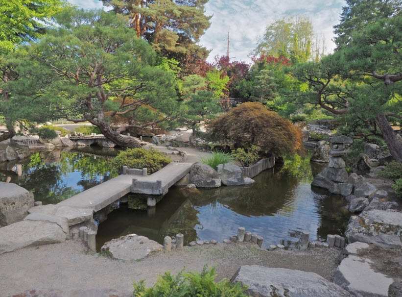 Highline SeaTac Botanical Garden, United States